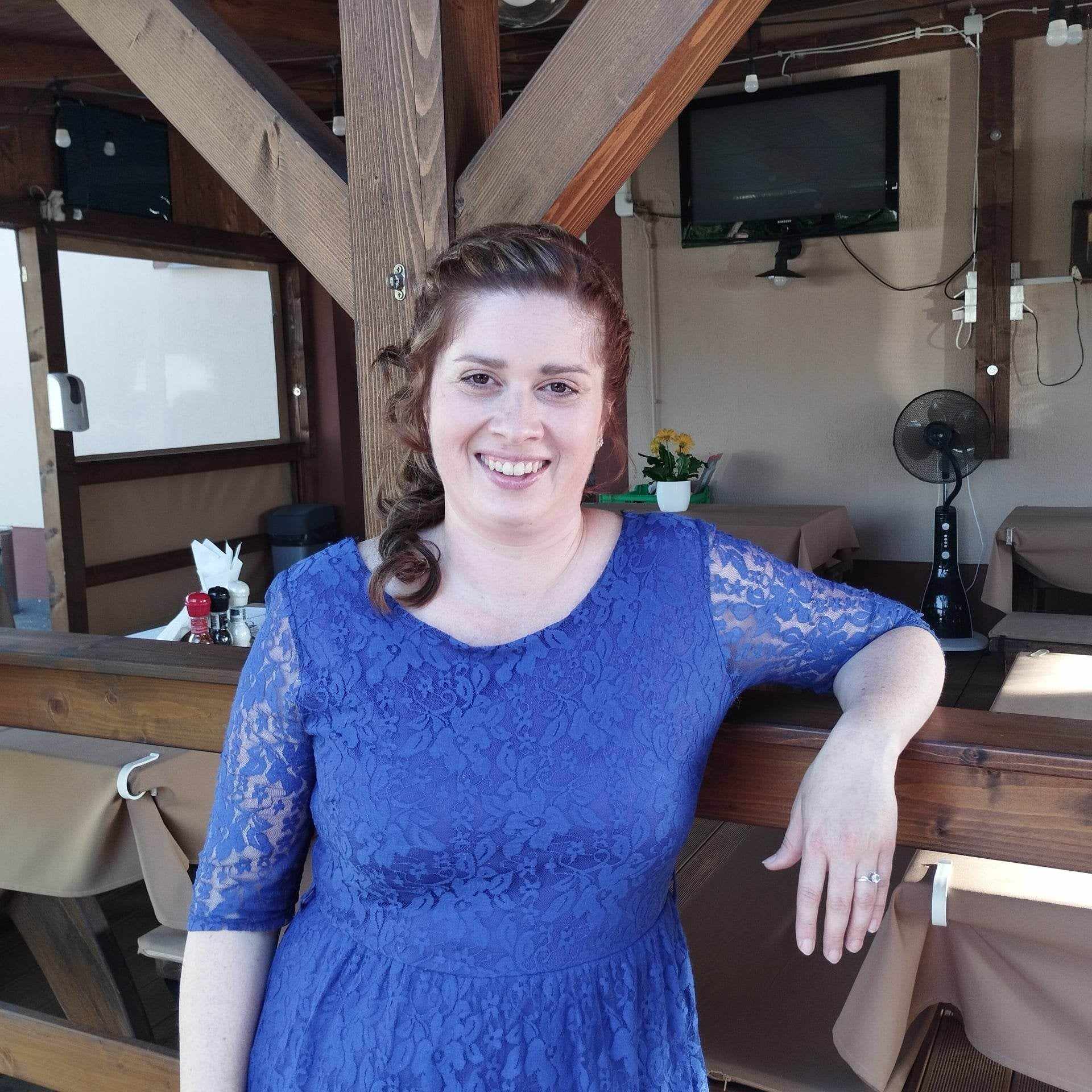 Dobóváriné Komlósi Enikő